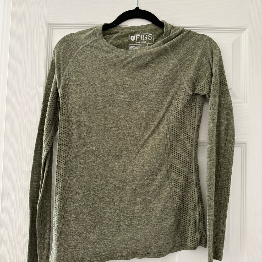 Figs Olive Seamless Long Sleeve Shirt